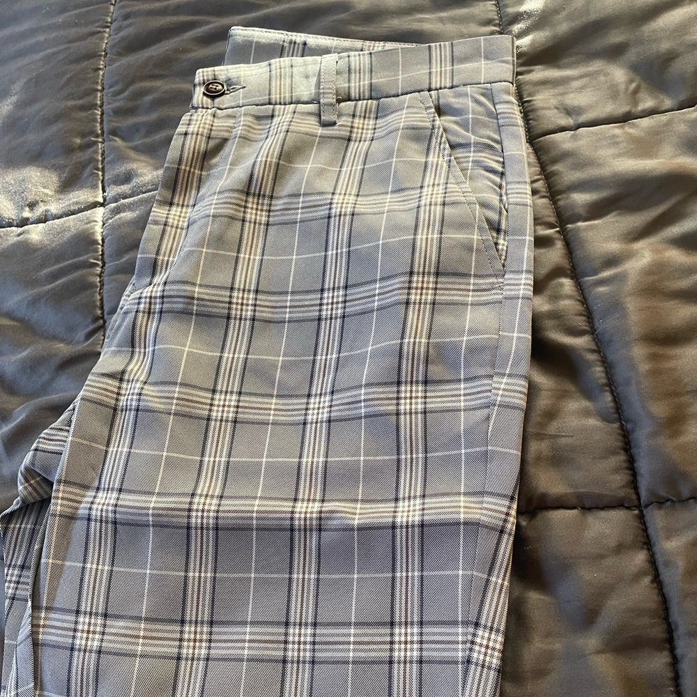 Vintage Grey Plaid Trousers. 32 waist 28 length